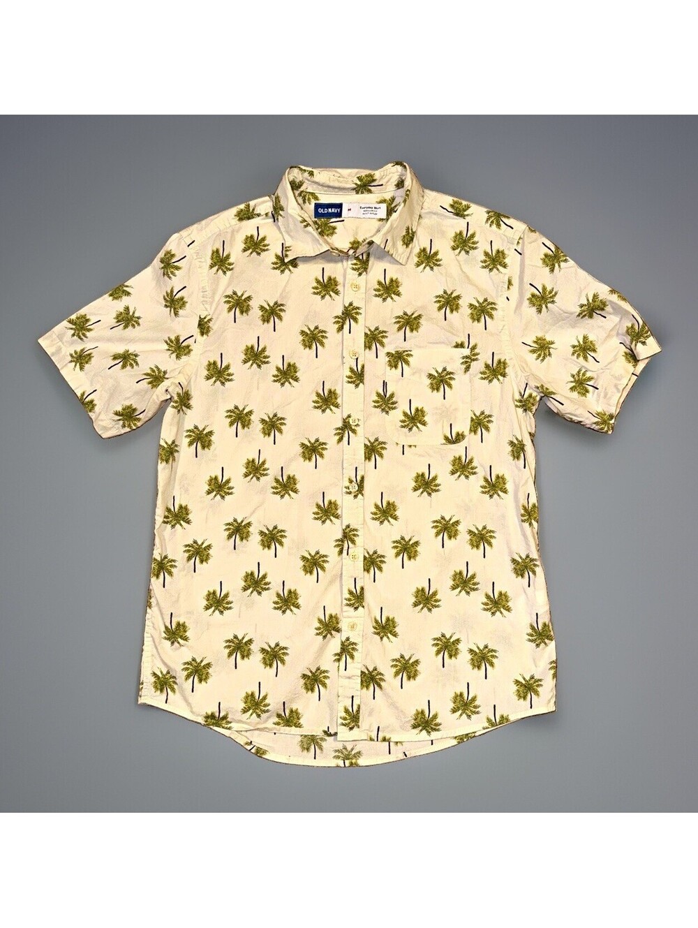 Old Navy Everyday Shirt Men's M White Palm Tree Tropical Button Up Pockets